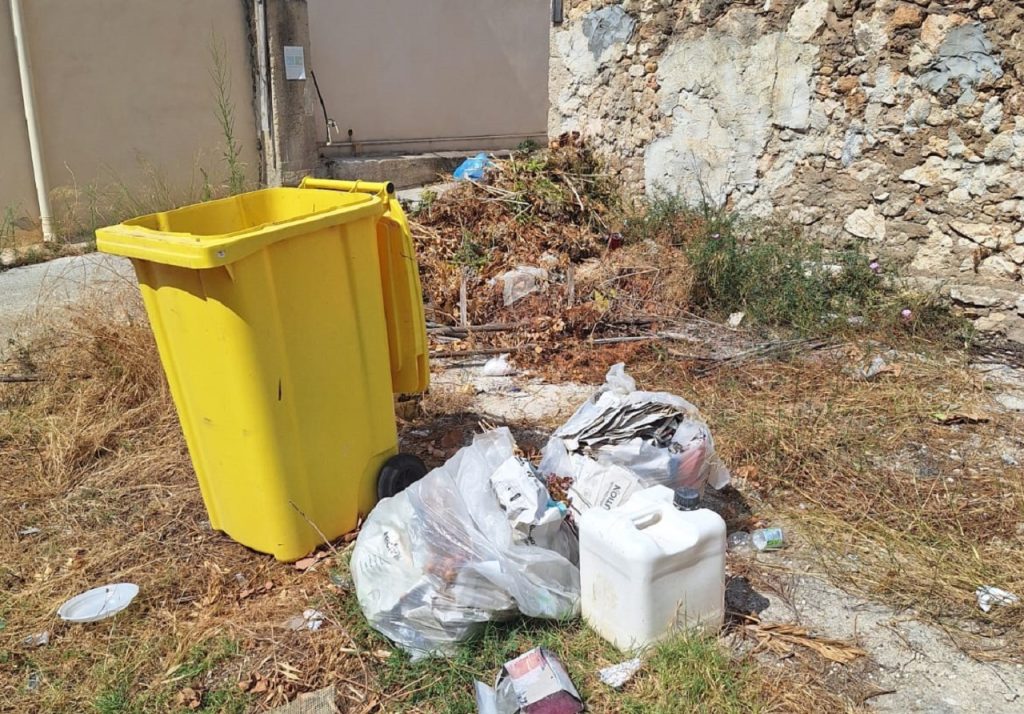 Cimitero degrado 1 14 ago 2025