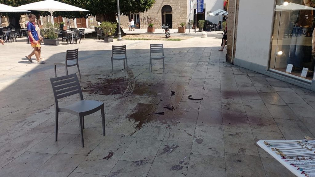 Piazza Scandaliato imbrattata 12 ago 2025