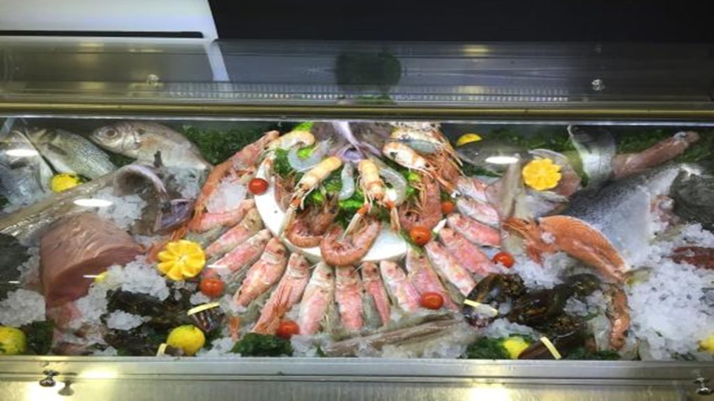 bancone-del-pesce-fresco