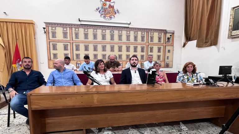 termine conferenza stampa 08-2025