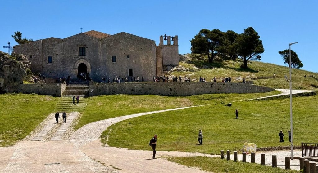 Turisti a Caltabellotta 1