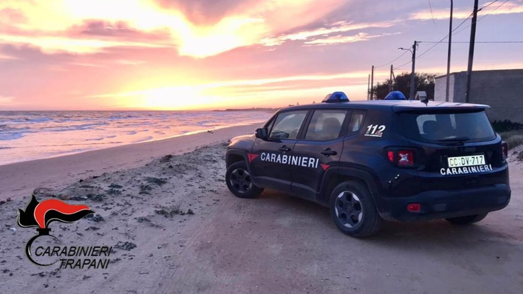 carabinieri mazara in spiaggia