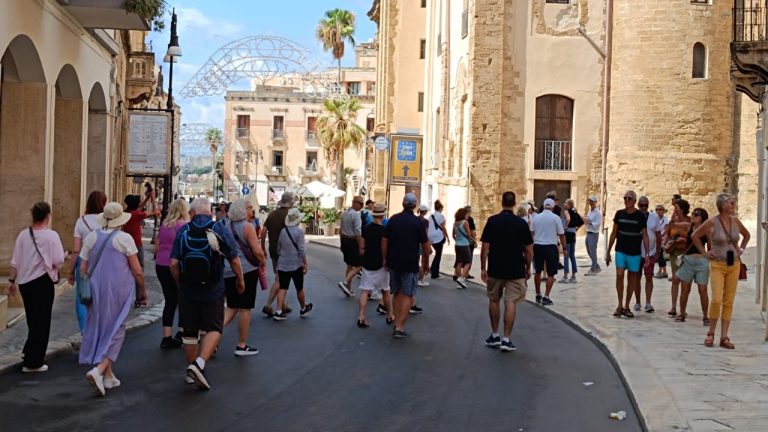 turisti sciacca settembre 2025