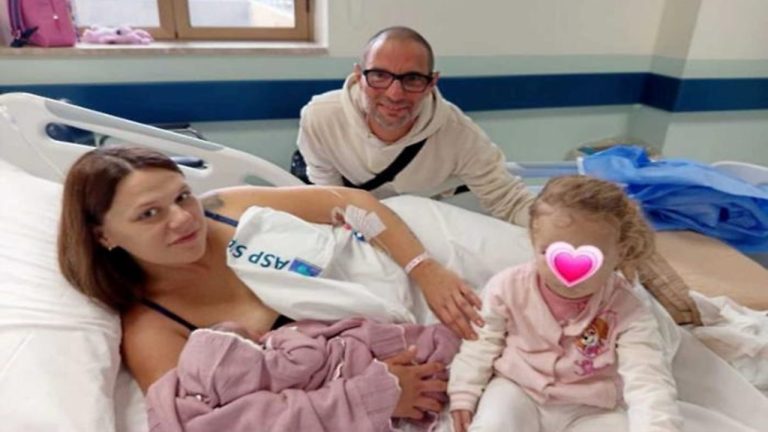 famiglia augusta parto a casa 2025