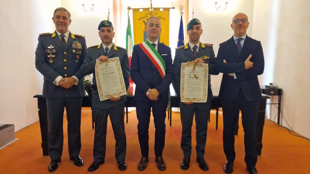 encomio finanzieri con vella 2025