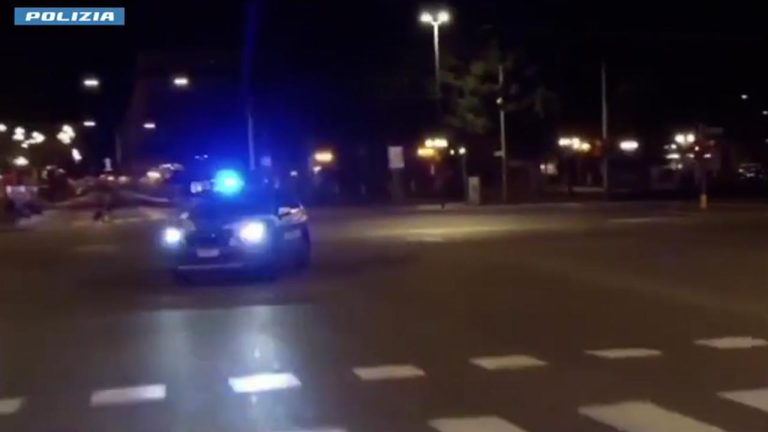 blitz polizia notte