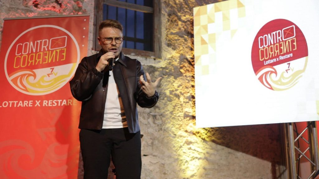 la vardera controcorrente