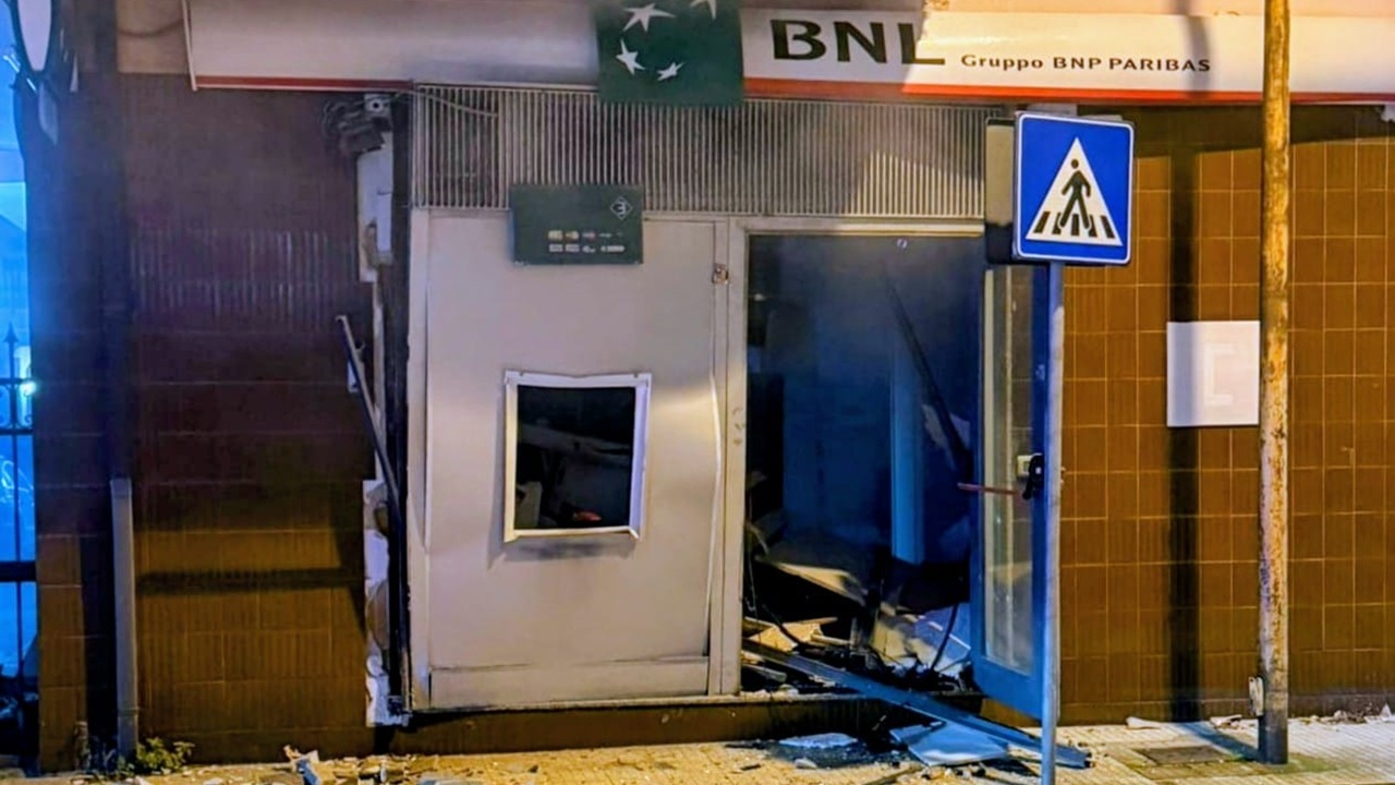 ASSALTO-BANCOMAT-GIAMMORO