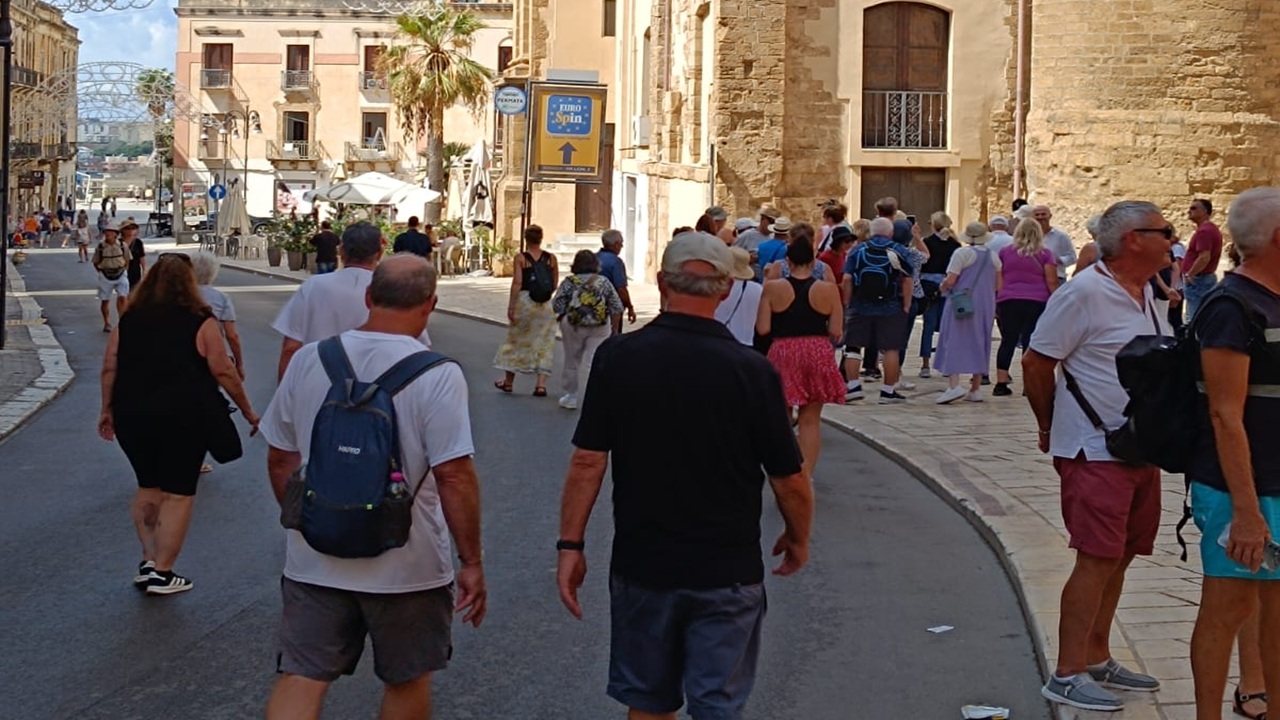 turisti-sciacca-2025-1