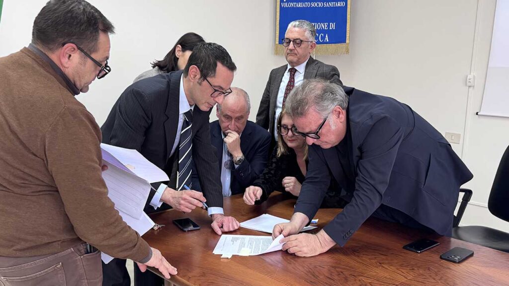 Firma contratto primario chirurgia Sciacca 31 marzo 2026