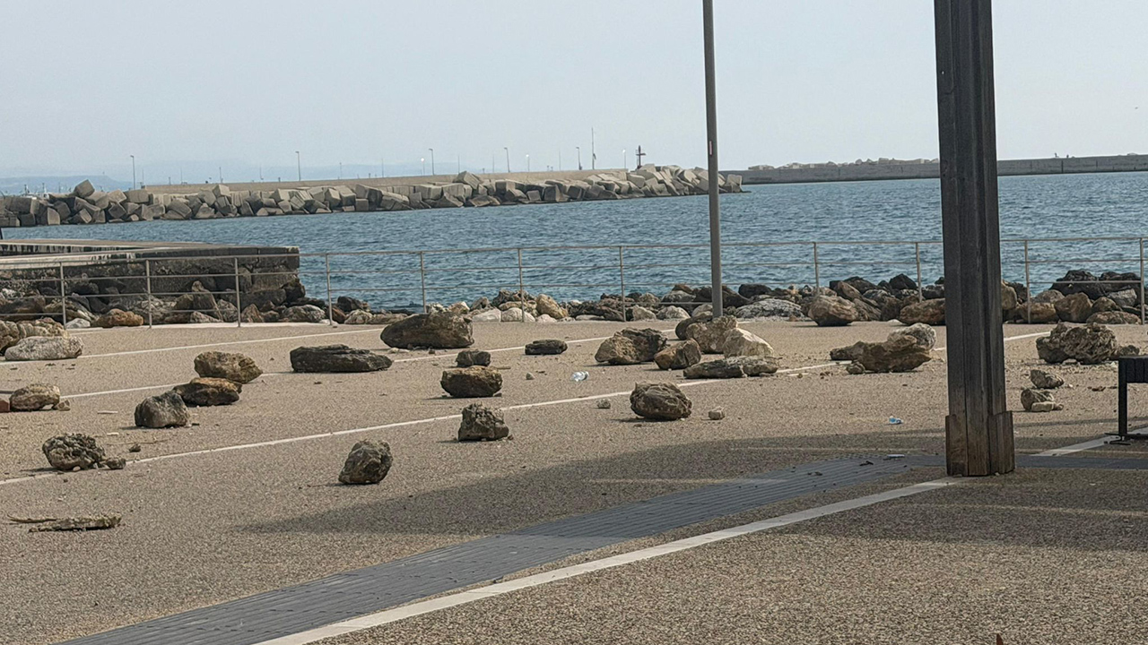 Stazzone mareggiata feb 2026