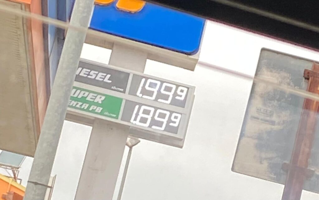 pompa benzina prezzo 2026