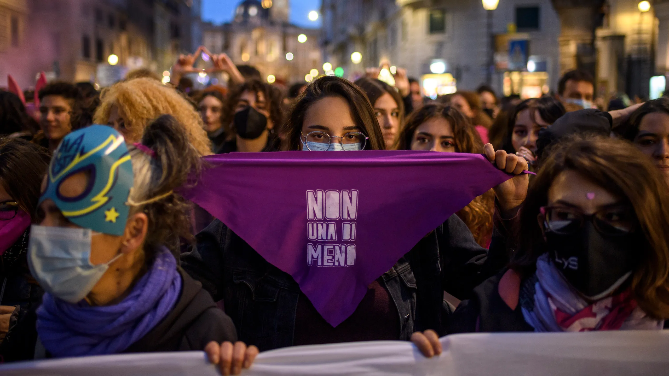 donne manifestazione