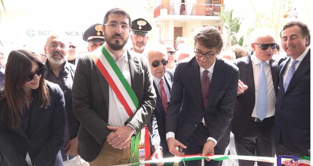 Inaugurazione Banca