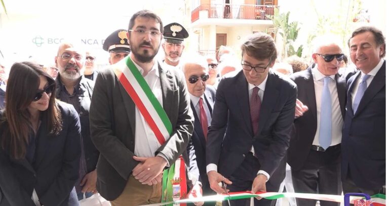 Inaugurazione Banca