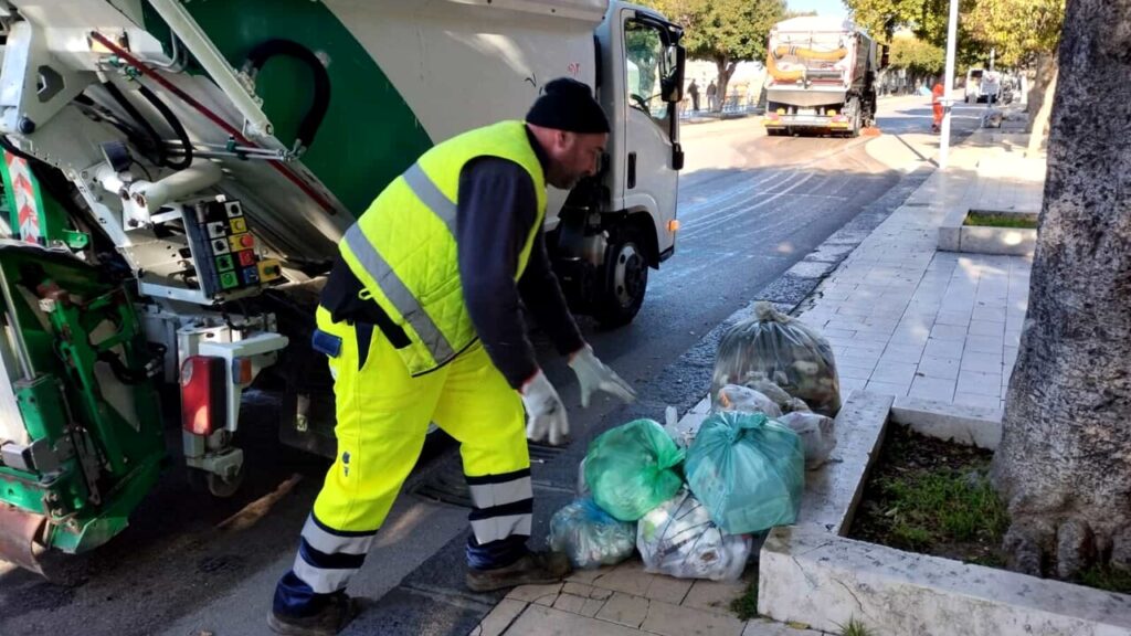 raccolta rifiuti viale della vittoria agrigento-2