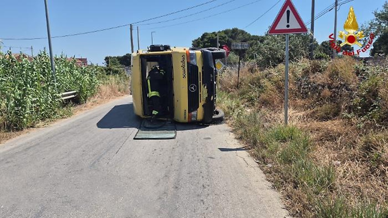 scuola bus incidente mazara 2026