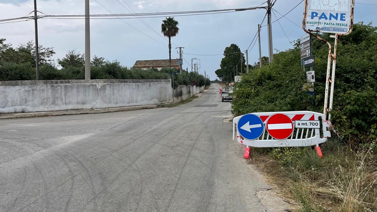 Cedimento sulla trazzera Raganella: scatta il senso unico per garantire la sicurezza