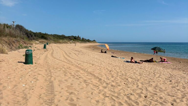 spiaggia sciacca con mastelli 2026