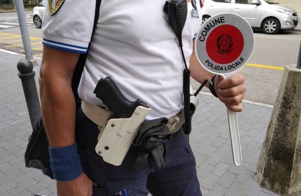 armi-polizia-locale-municipale-3