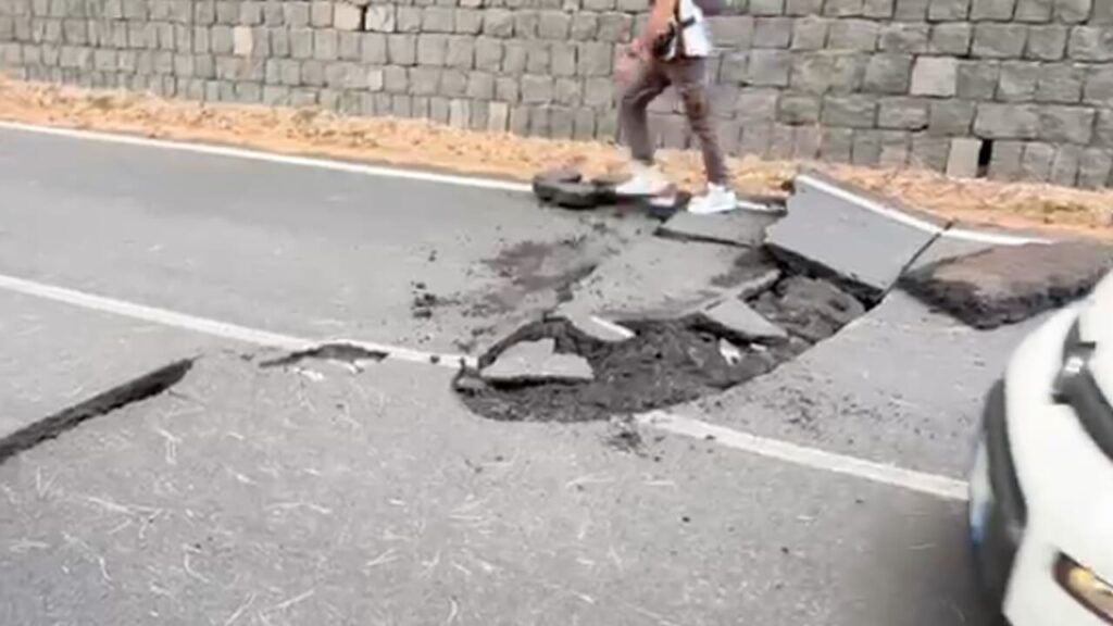 etna terremoto 2026 strada