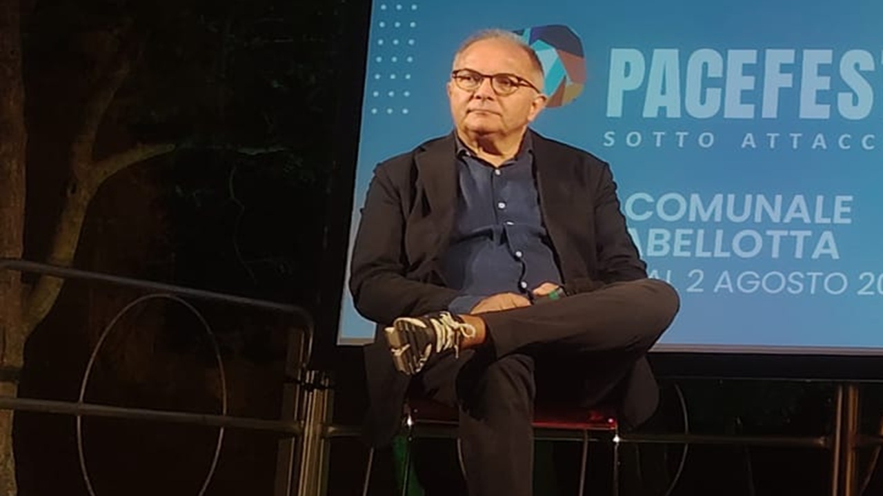 De Lucia al Pace Fest: “Quando riusciamo a far condannare un solo corrotto, stappiamo bottiglie di champagne”