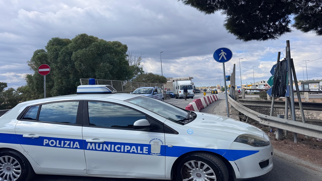 lavori ponticello via lioni 2026