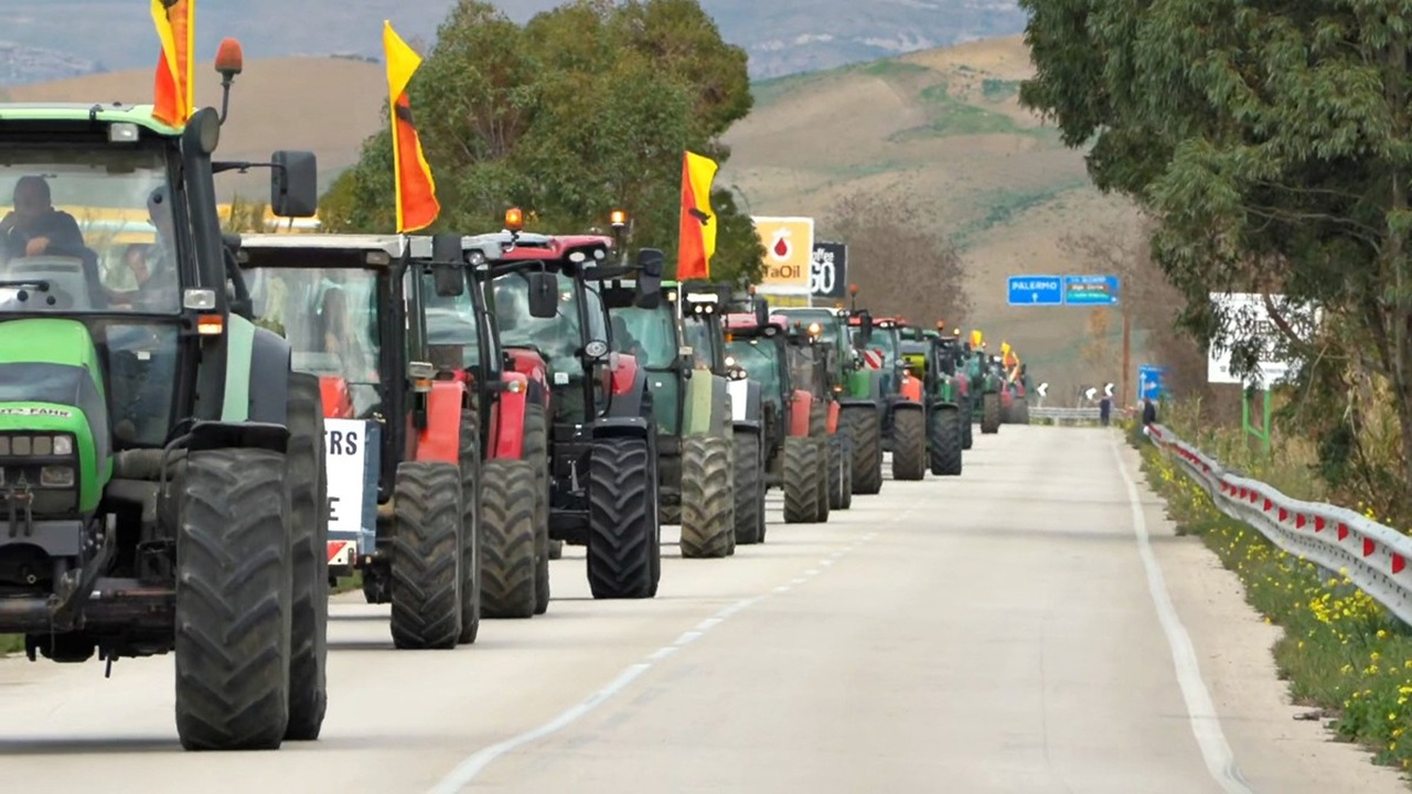 trattori protesta