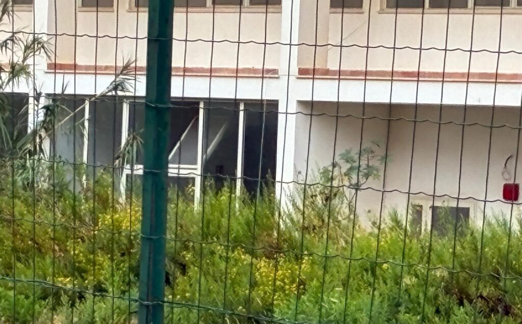 Casa albergo anziani degrado ott 2026
