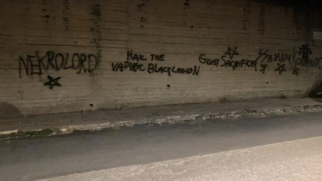 chiesa scritte sacrileghe