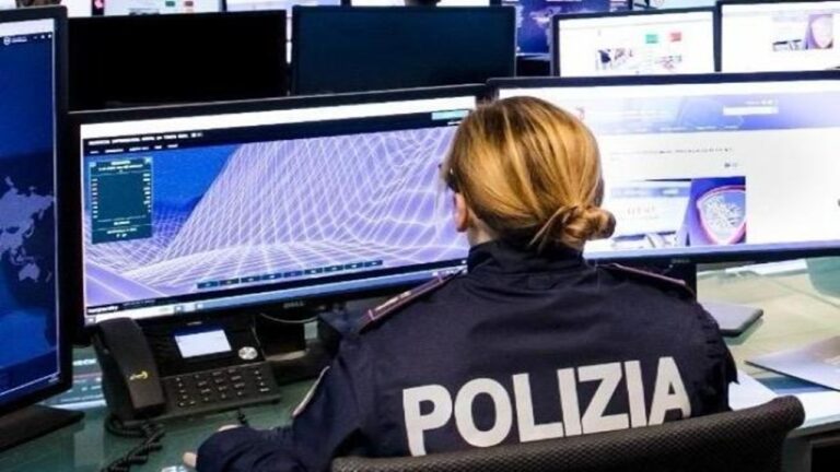 polizia hacker