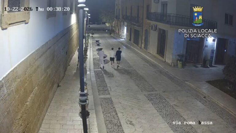 via roma vandali stranieri 2026